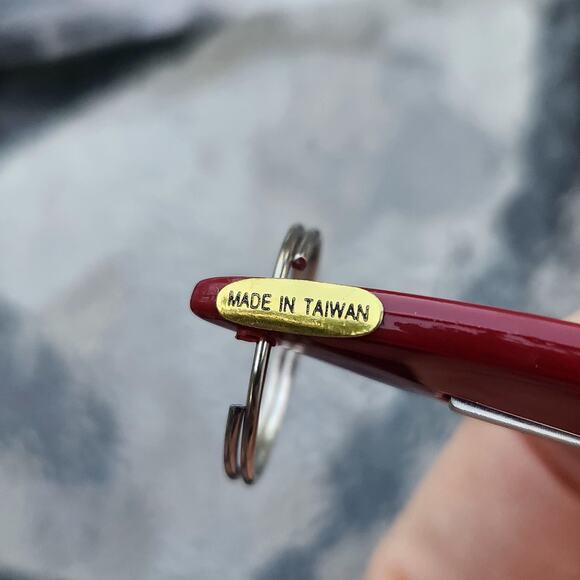 VTG 90'S BUDWEISER BEER BOTTLE OPENER KEY CHAIN SURFBOARD BRAND NEW! GIFT MAN - Picture 4 of 4